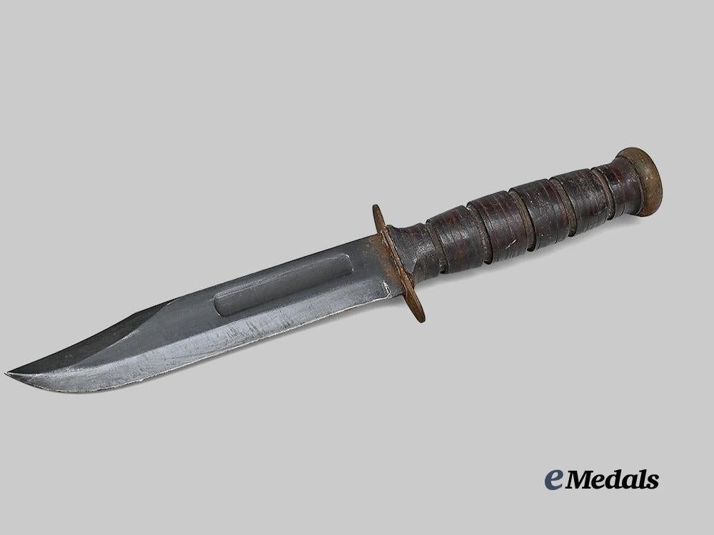 united_states._a_u_s_navy_mk_i_i_fighting_combat_knife_with_u_s_n_mk2_sheath_e_medals__w8556_4
