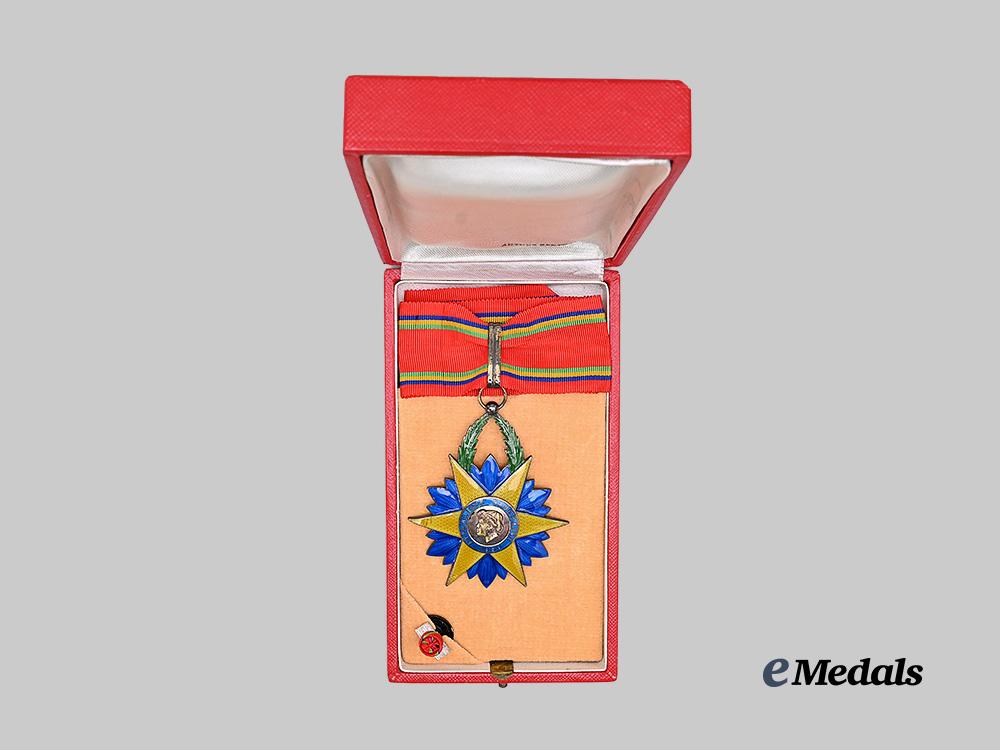 gabon._an_order_of_the_equatorial_star,_i_i_i_class_commander,_by_arthus_bertrand_e_medals__w8563_3