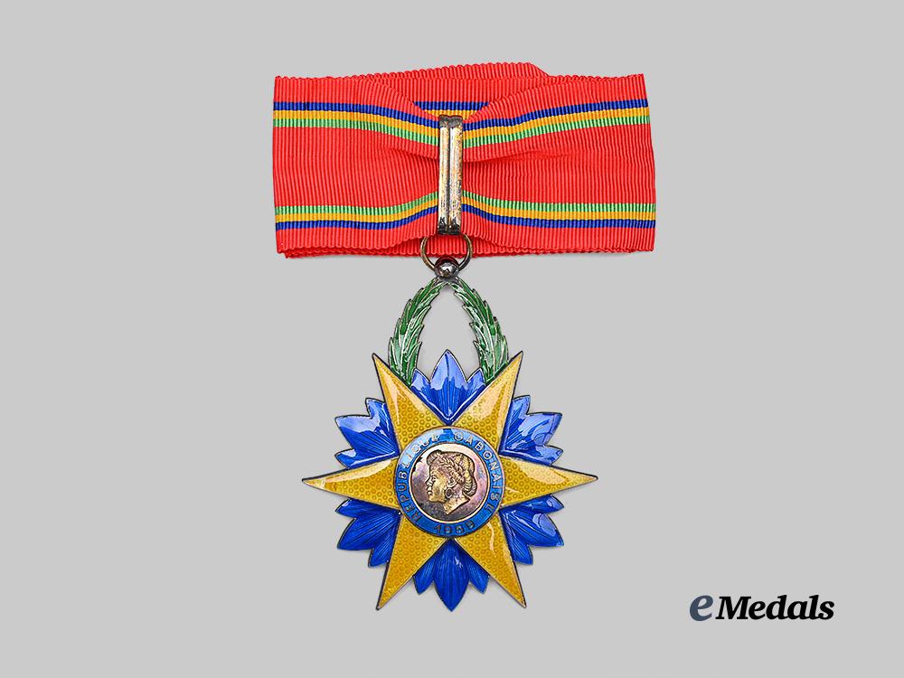 gabon._an_order_of_the_equatorial_star,_i_i_i_class_commander,_by_arthus_bertrand_e_medals__w8563_6