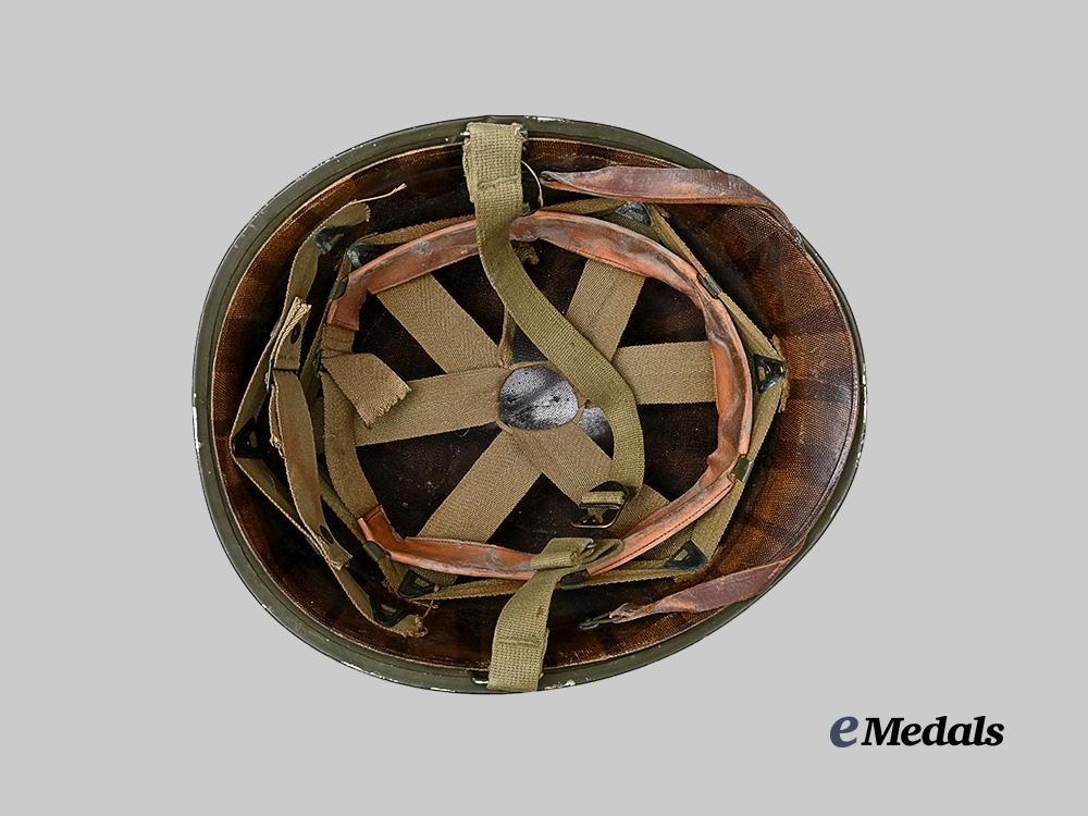 united_states._an_m1_steel_combat_helmet_with_liner_e_medals__w8566_9