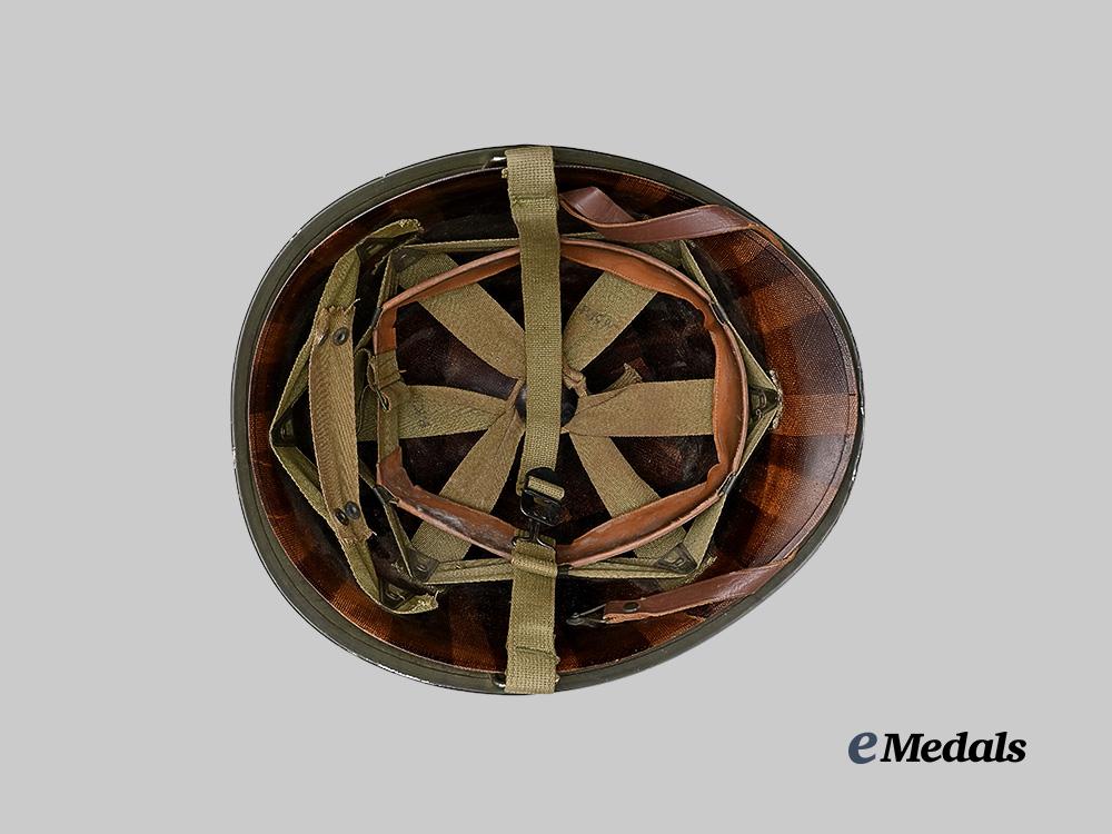 united_states._an_m1_steel_combat_helmet_with_liner_e_medals__w8567_9