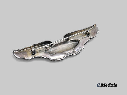 united_states._an_army_air_force_airship_pilot_badge,_by_meyer,_c.1935_e_medals__w8572_4