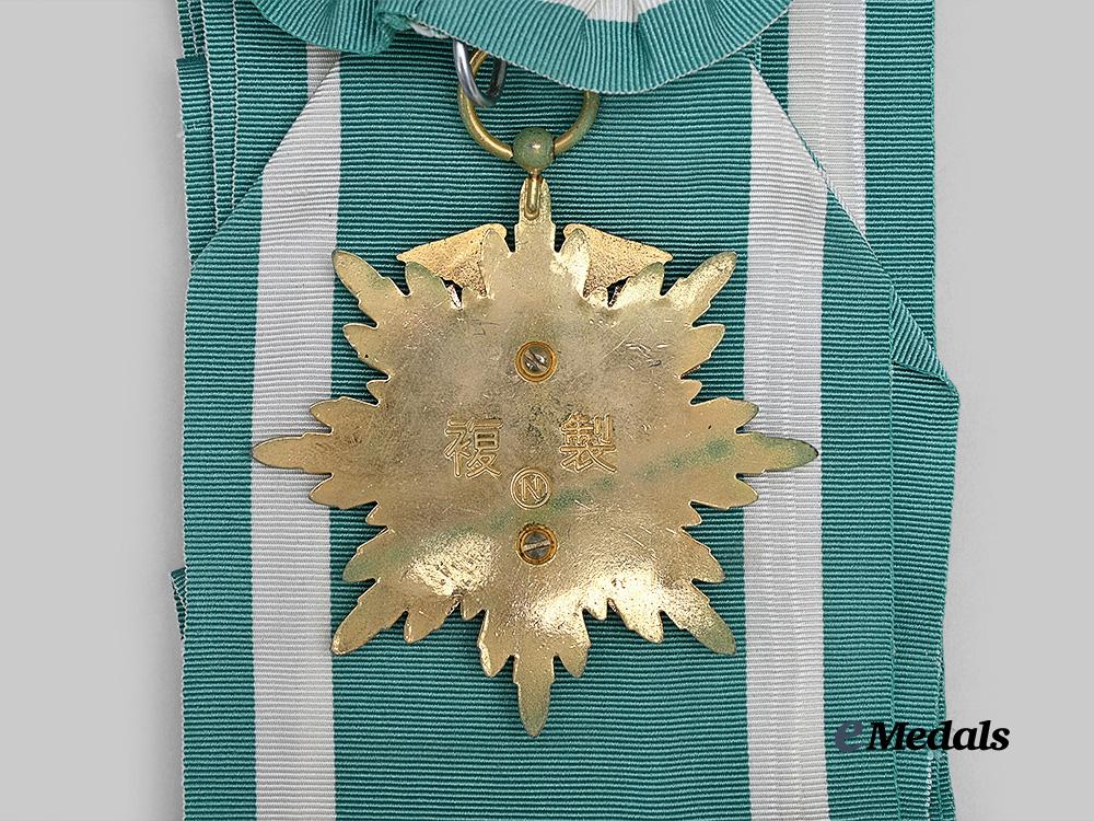 japan,_empire._an_order_of_the_golden_kite,_i_class_grand_cordon,_taylors_copy_e_medals__w8575_11