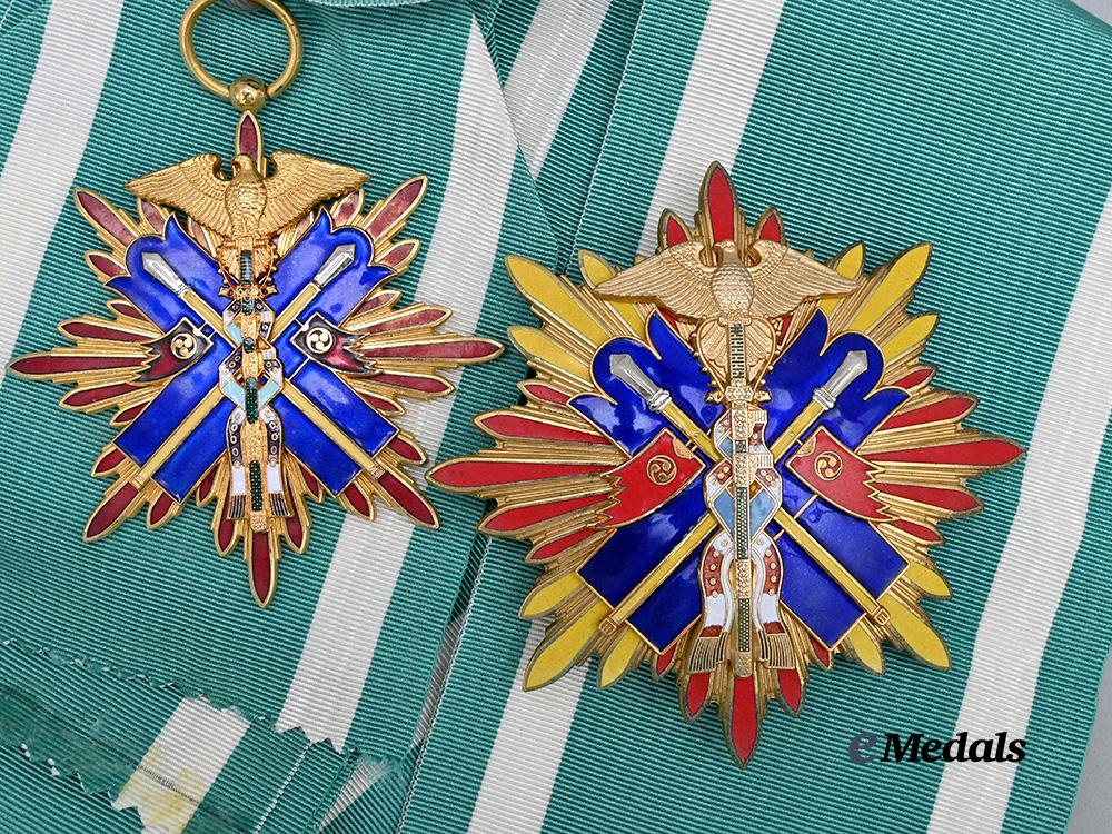 japan,_empire._an_order_of_the_golden_kite,_i_class_grand_cordon,_taylors_copy_e_medals__w8575_8