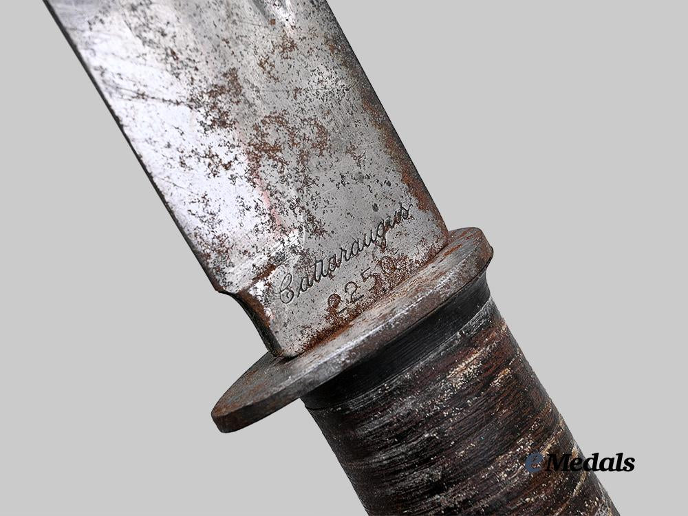united_states._a_cattaraugus225_q_commando_fighting_knife_e_medals__w8578_10