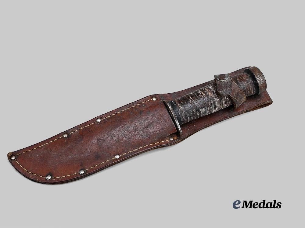united_states._a_cattaraugus225_q_commando_fighting_knife_e_medals__w8578_2