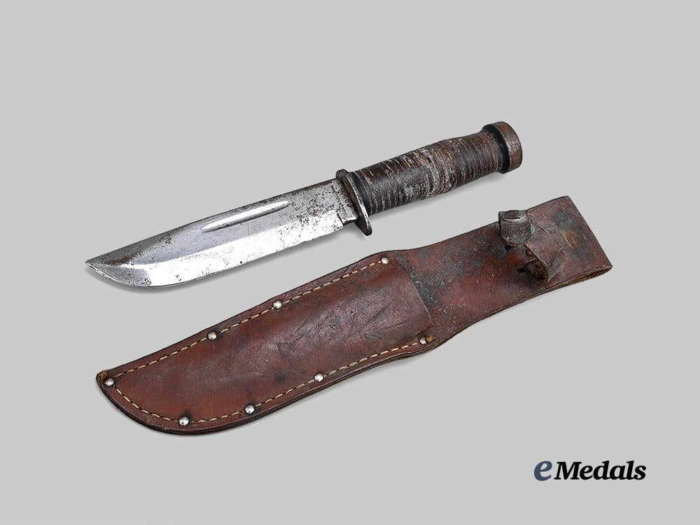 united_states._a_cattaraugus225_q_commando_fighting_knife_e_medals__w8578_3