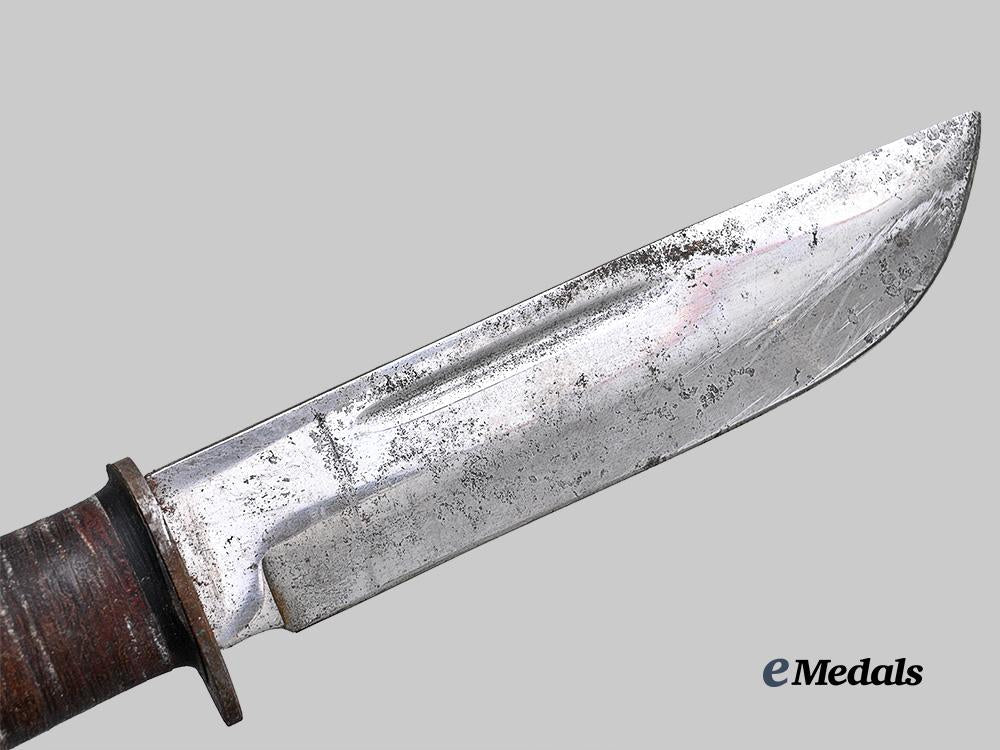 united_states._a_cattaraugus225_q_commando_fighting_knife_e_medals__w8578_8
