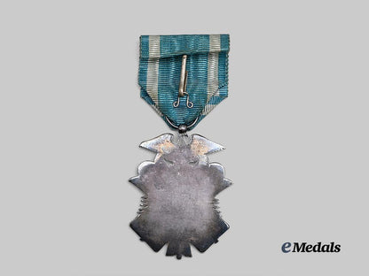 japan,_empire._a_cased_order_of_the_golden_kite,_v_i_i._class_breast_badge_with_boutonniere_e_medals__w8579_7