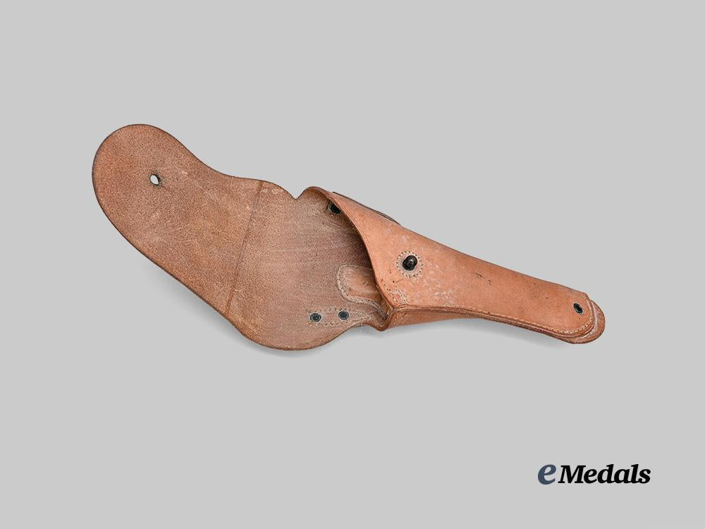 united_states._an_m1916.45_boyt1944_dated_leather_holster,_by_milwaukee_saddlery_c_o_e_medals__w8582_6