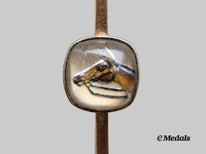 united_states._a_horse_brooch_in_gold,_with_swastika_hallmark,_c.1930_e_medals__w8585_3