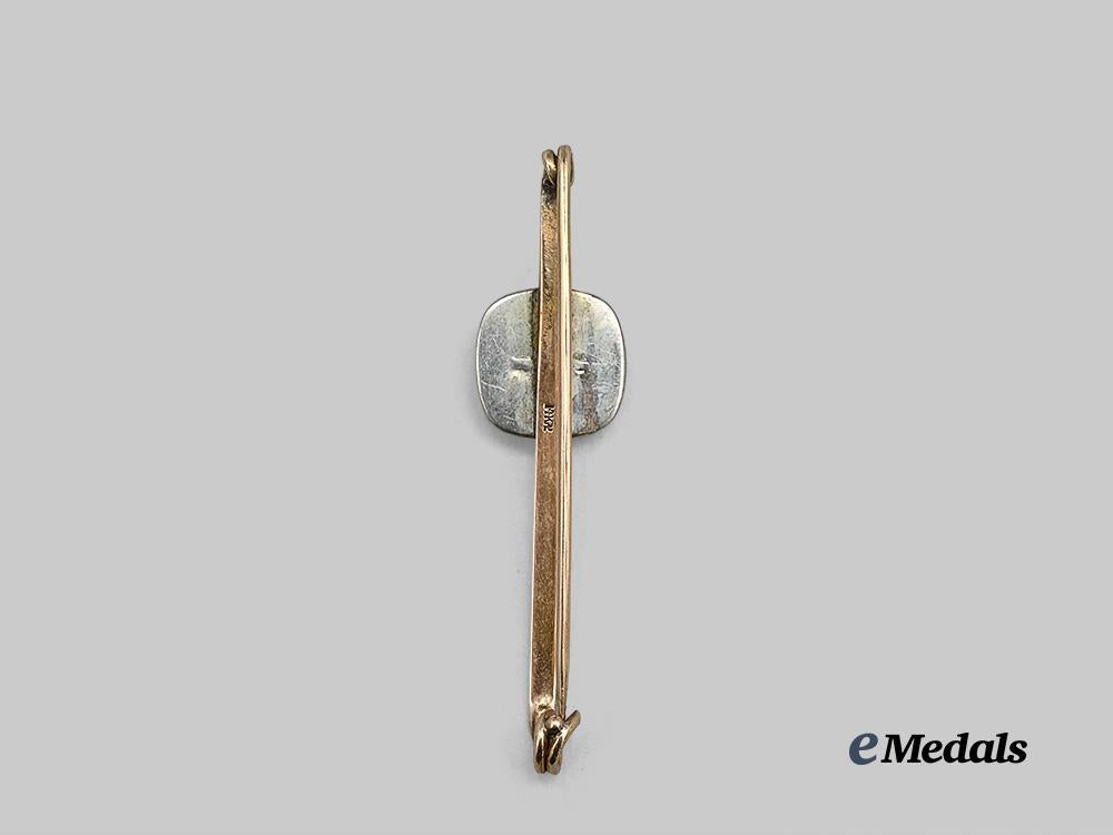 united_states._a_horse_brooch_in_gold,_with_swastika_hallmark,_c.1930_e_medals__w8585_5