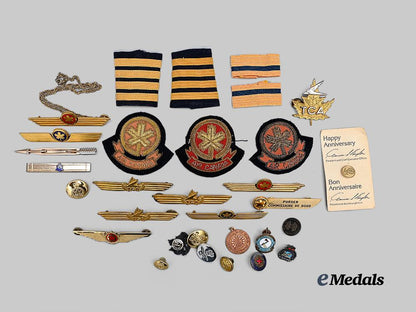 canada,_commonwealth._an_early_logbook_group_to422_squadron,_f-86&_shooting_star_pilot_e_medals__w8588_2