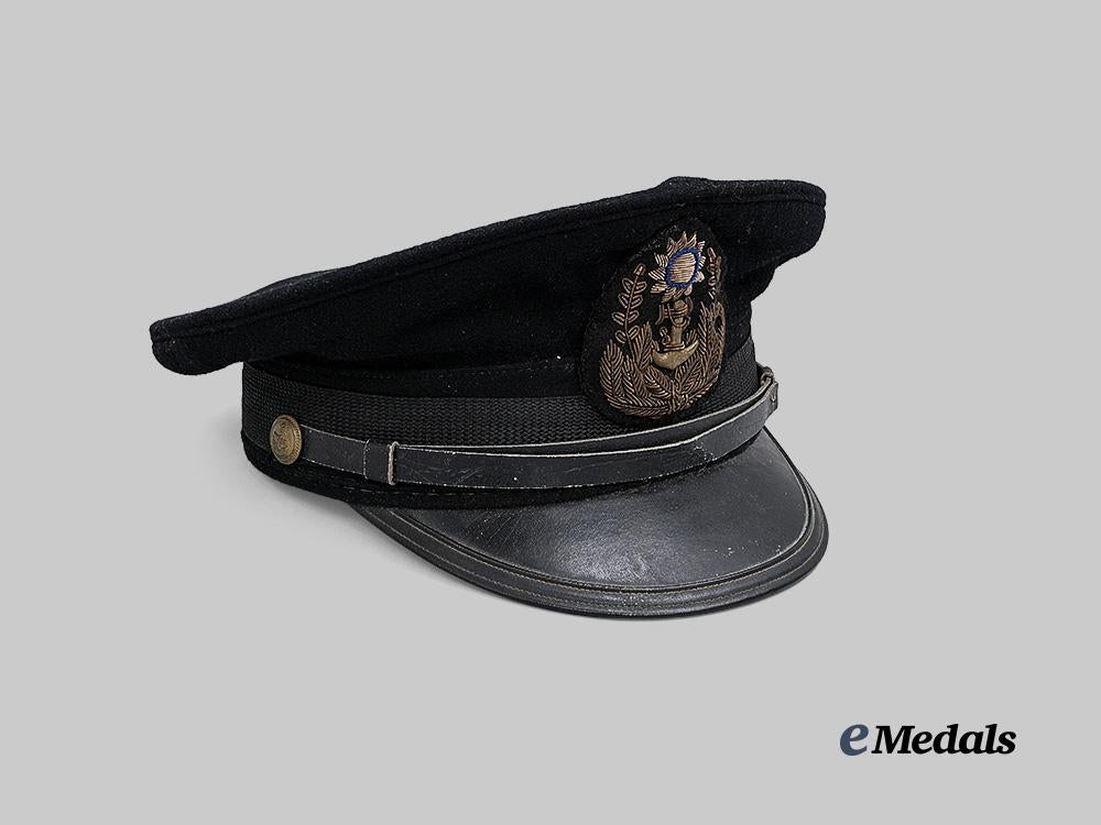 china,_republic._a_navy_n_c_o_visor_cap_by_an_american_maker_c.1942–1945_e_medals__w8588_4
