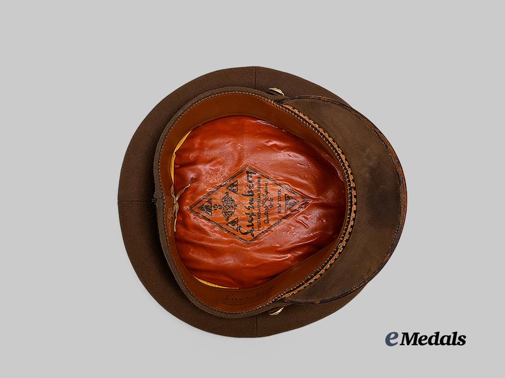 united_states._a_fine_w_w_i_i_u._s._army_officer_visor_cap,_by_morry_luxenberg,_n_y_e_medals__w8591_9