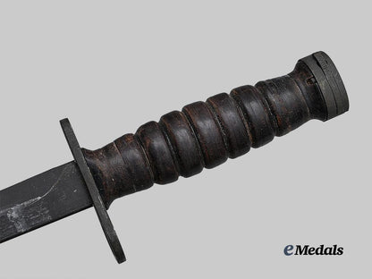 united_states._a_u_s_m4_bayonet_with_m8_scabbard,_by_b._m._co,1944_e_medals__w8594_6