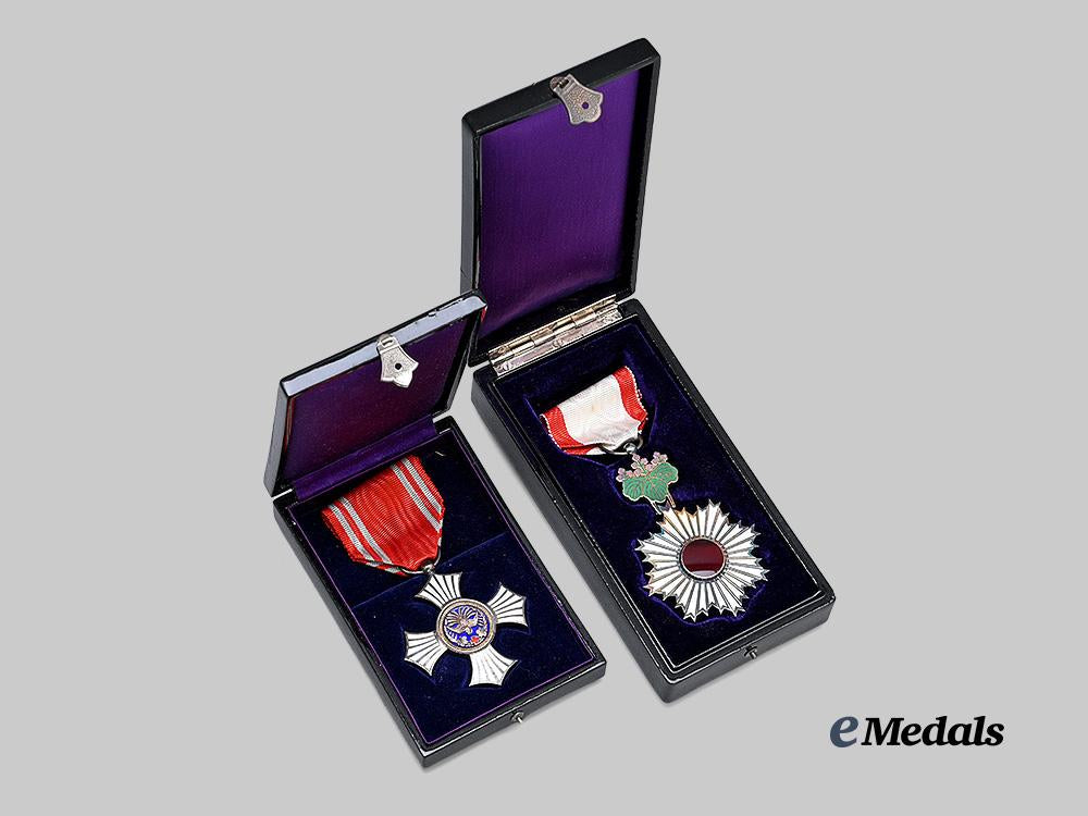 japan,_empire._a_pair_of_orders&_decorations_e_medals__w8595_3