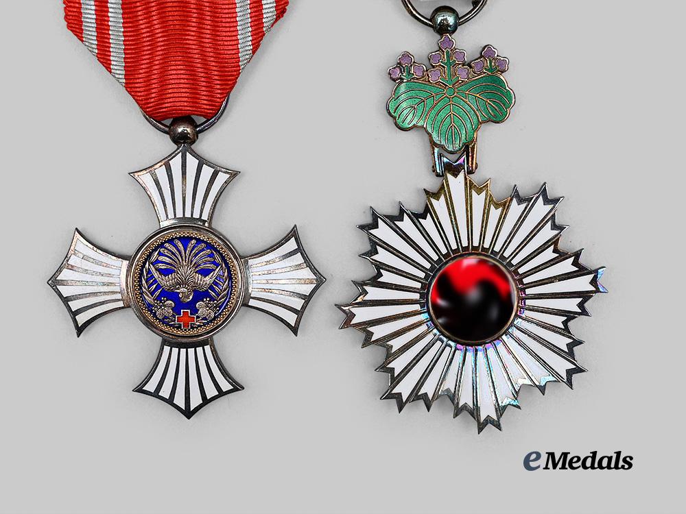 japan,_empire._a_pair_of_orders&_decorations_e_medals__w8595_6