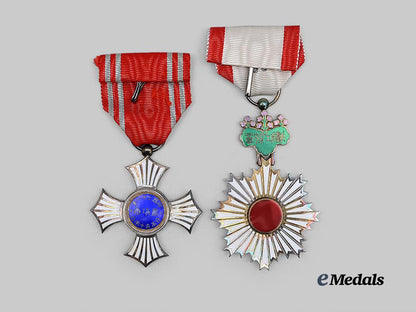 japan,_empire._a_pair_of_orders&_decorations_e_medals__w8595_7