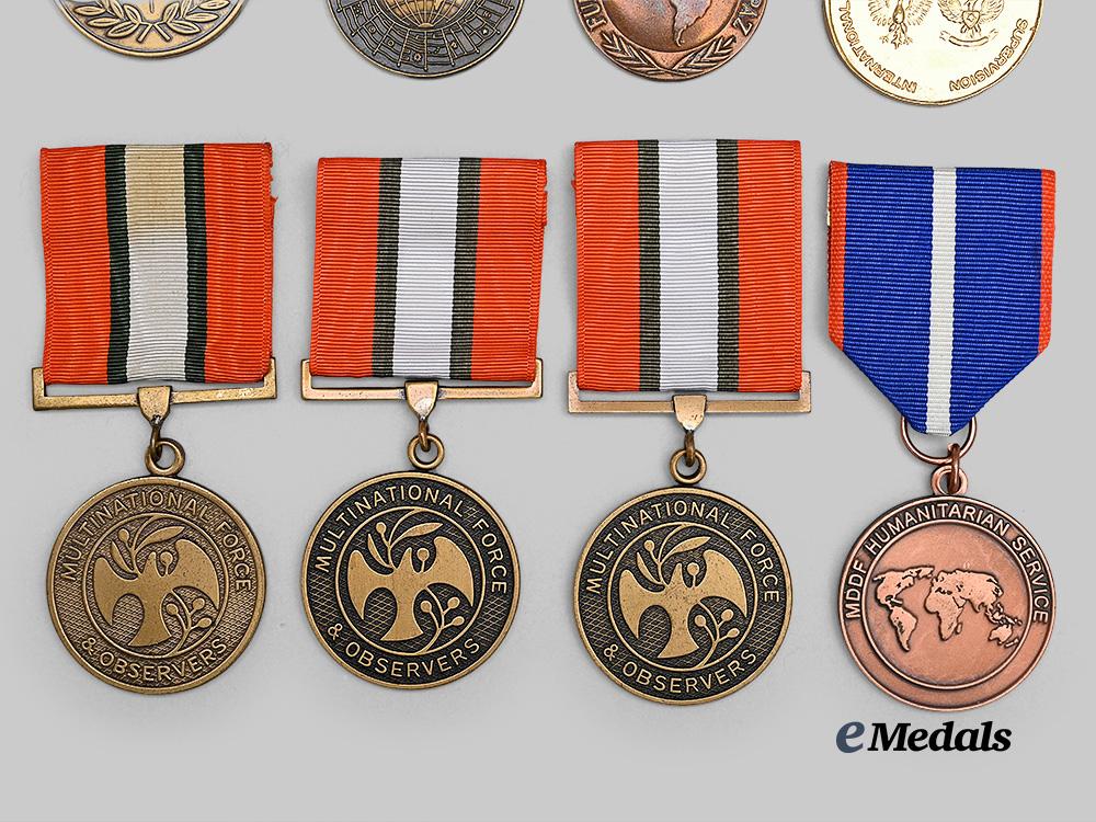 international._a_lot_of_eight_medals&_awards_e_medals__w8601_3