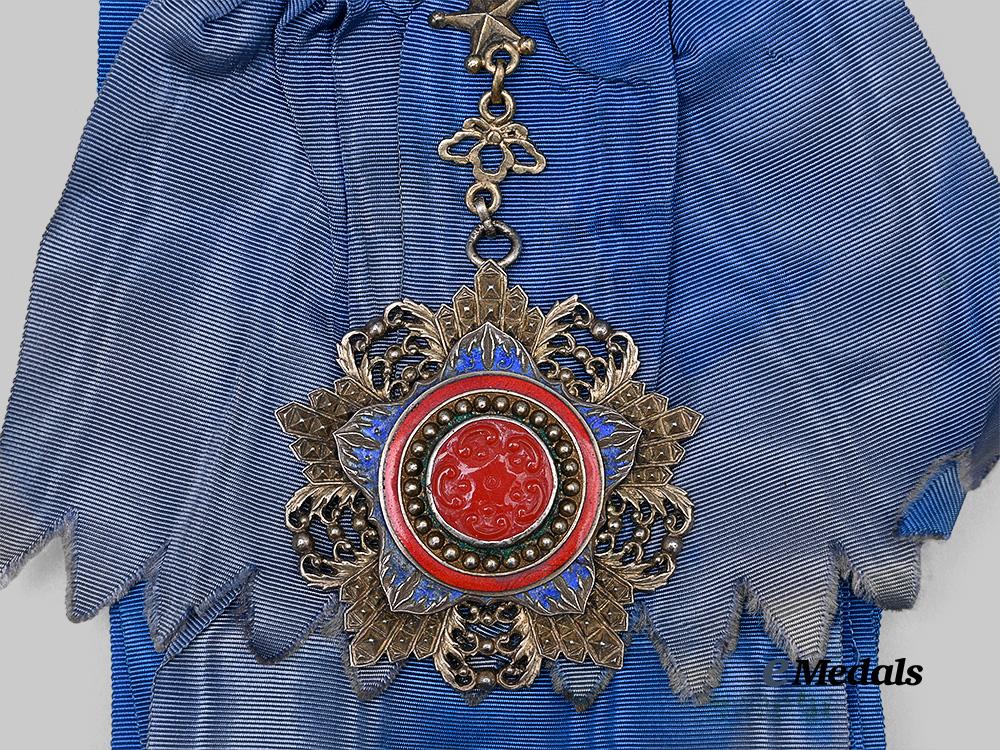 china,_republic-_kuomintang_era._an_order_of_the_brilliant_jade,_first_class_badge,_c.1933_e_medals__w8607_3