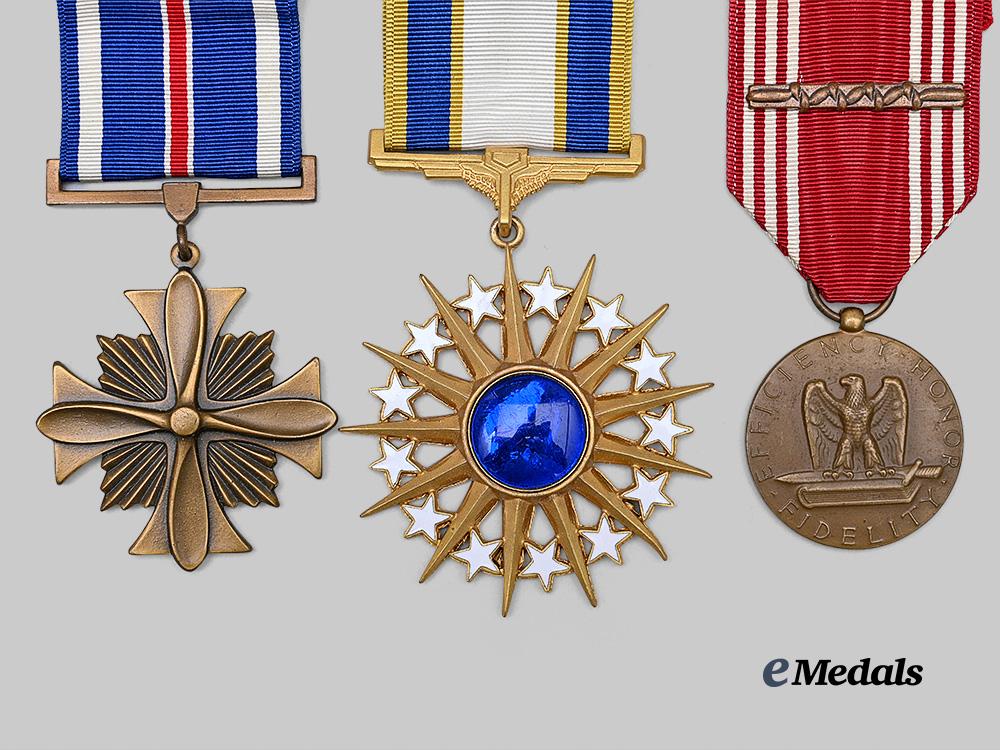 united_states._a_lot_of_seven_military_awards_e_medals__w8620_3