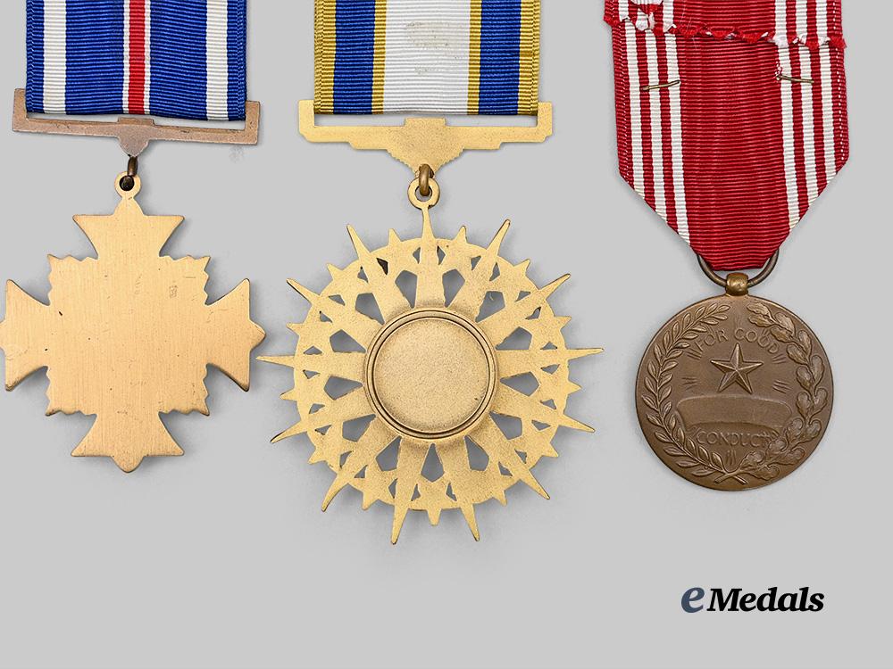 united_states._a_lot_of_seven_military_awards_e_medals__w8620_7
