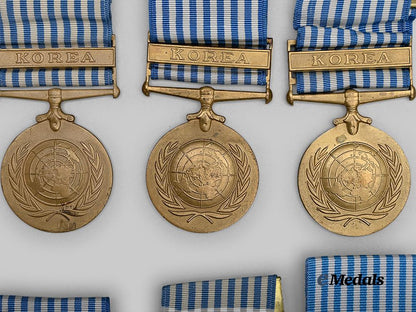 united_nations._a_lot_of_nine_united_nations_service_medals_for_korea_e_medals__w8621_3