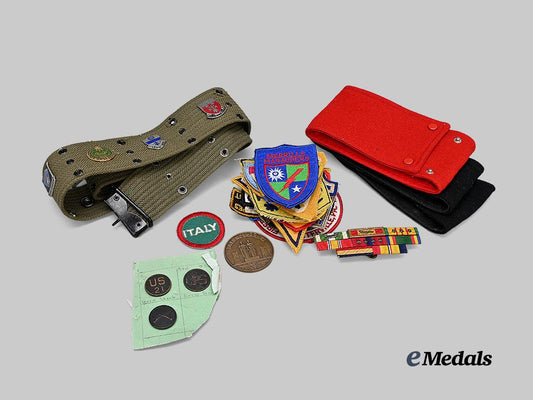 united_states._a_lot_of_patches&_insignia_e_medals__w8632_2