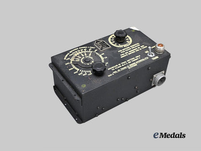 united_states._a_type_b_air_force_b-17_b-24_b-29_intervalometer_e_medals__w8653_4