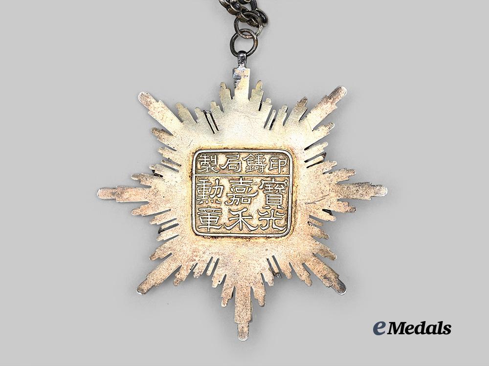 china,_republic._an_order_of_the_precious_brilliant_golden_grain,_third_class_commander,_c.1920_e_medals__w8660_5