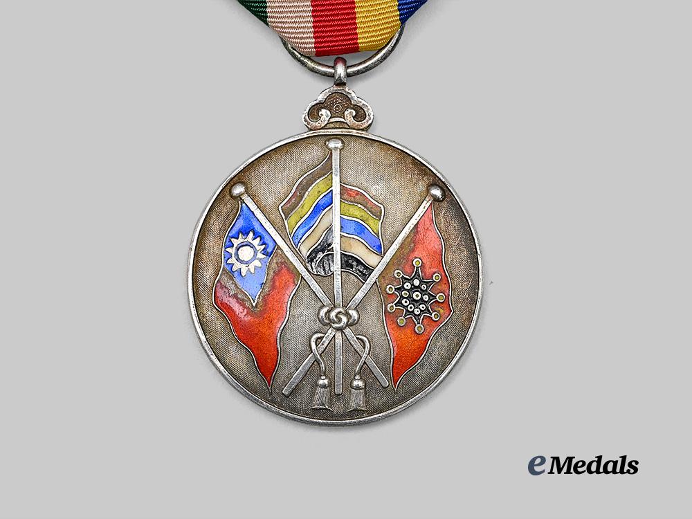 china,_beiyang_government._a_first_war_service_medal,_officer's_version,_c.1918_e_medals__w8661_7