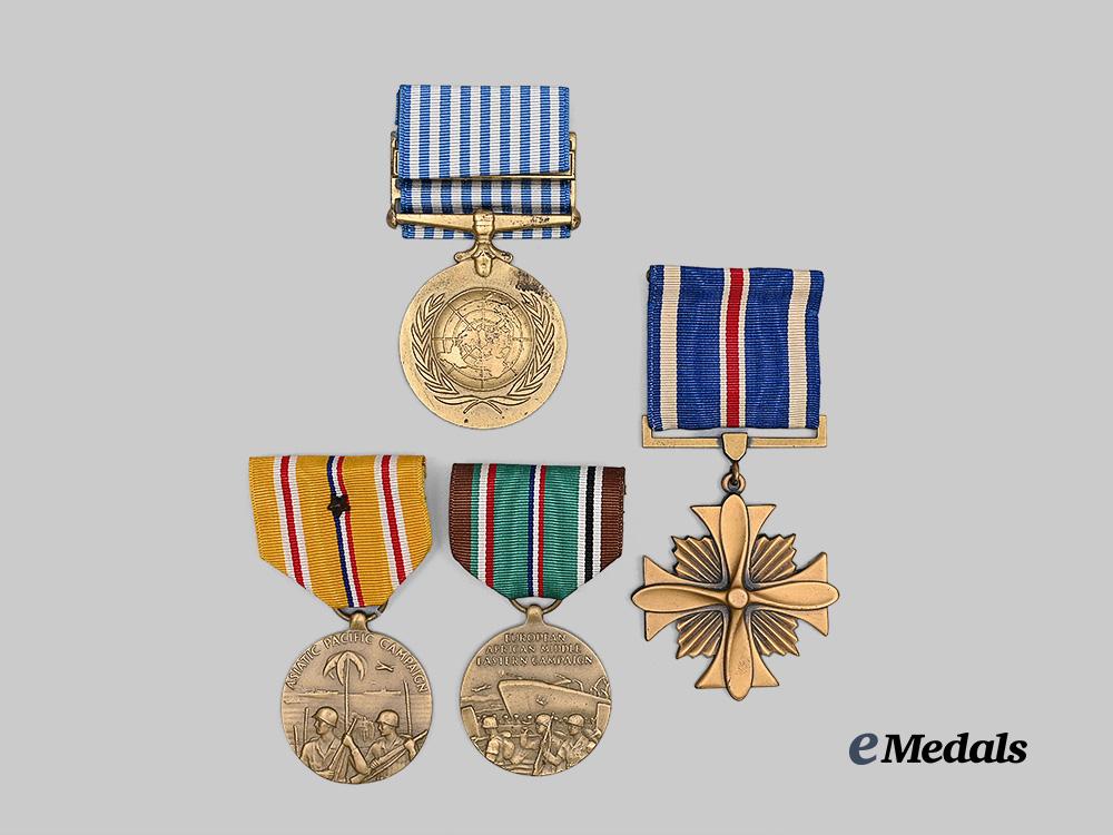 united_states._a_lot_of_decorations,_medals,&_awards_e_medals__w8687_5