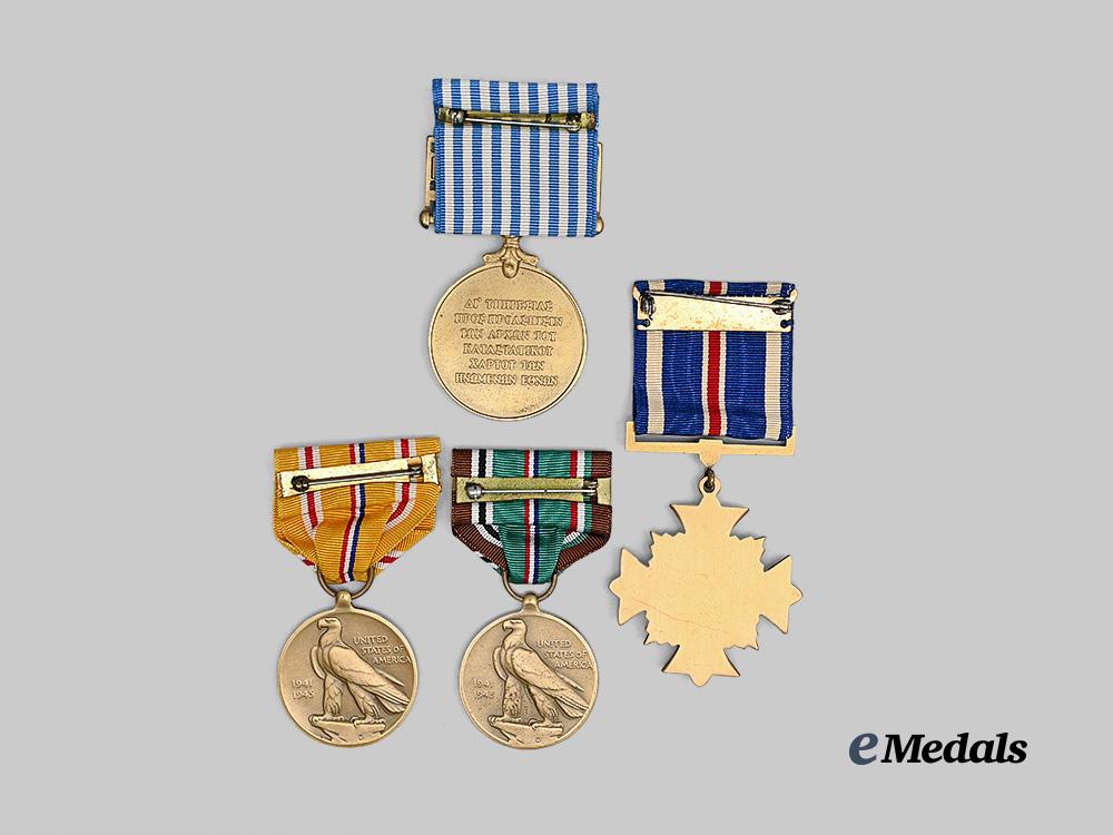 united_states._a_lot_of_decorations,_medals,&_awards_e_medals__w8687_7