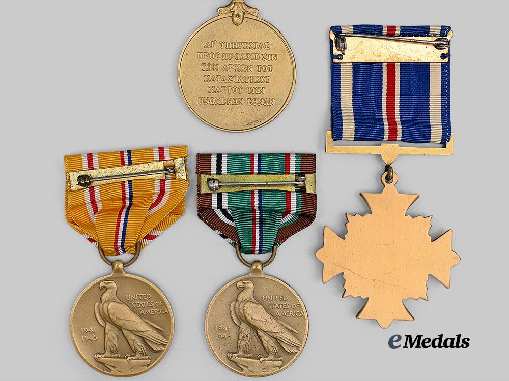 united_states._a_lot_of_decorations,_medals,&_awards_e_medals__w8687_8