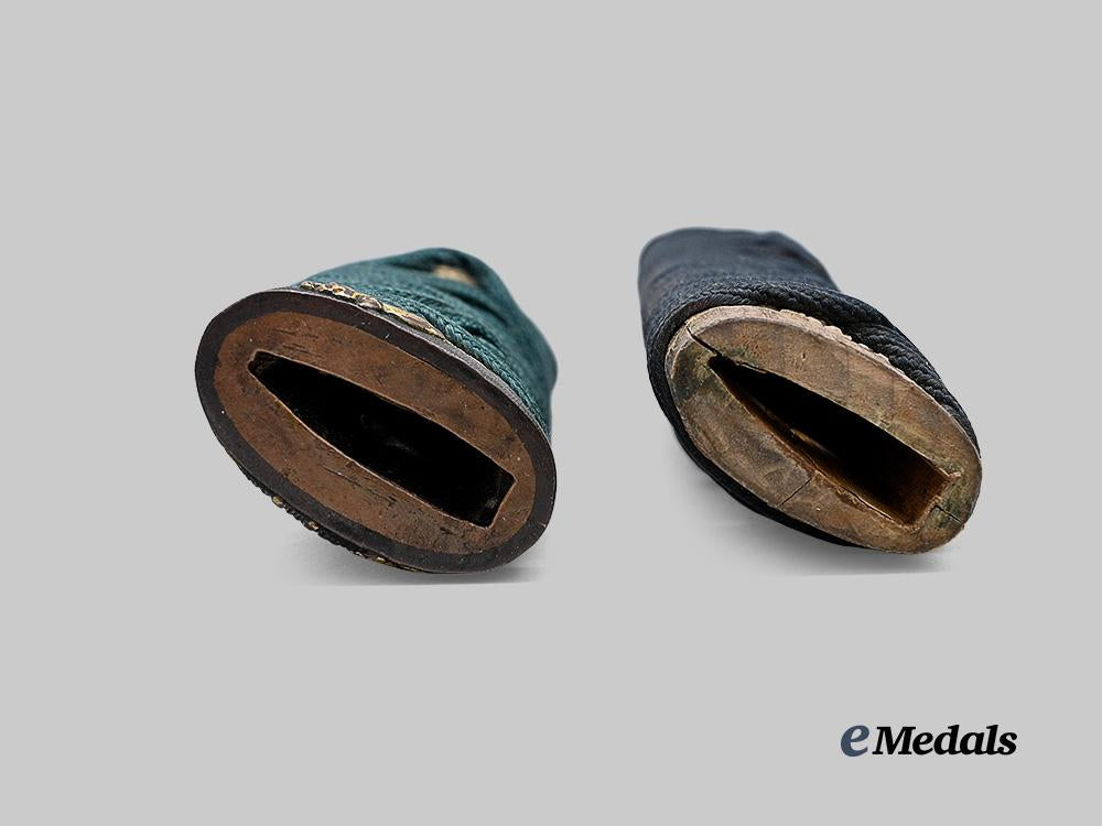 japan,_empire._a_pair_of_tsuka_e_medals__w8697_5