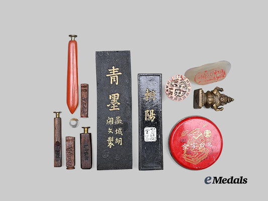 japan,_empire._a_lot_of_ink&_calligraphy_pieces_e_medals__w8701_5