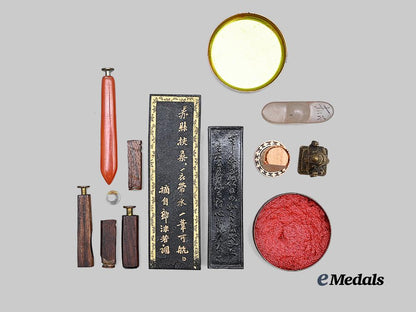 japan,_empire._a_lot_of_ink&_calligraphy_pieces_e_medals__w8701_6