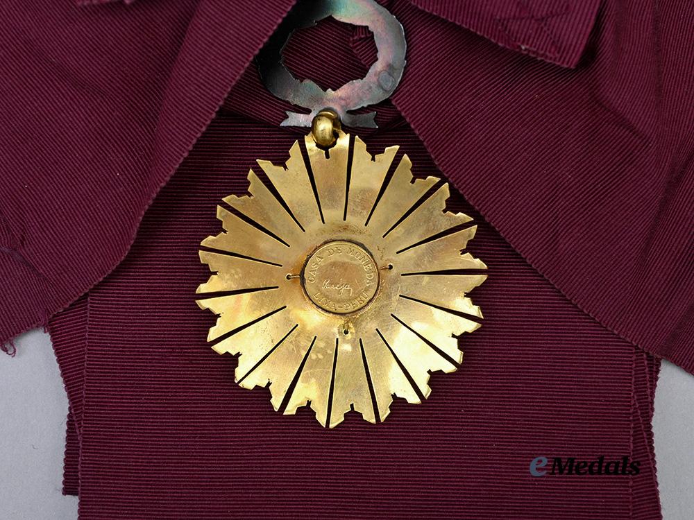 peru._an_order_of_the_sun,_grand_cross,_c.1940_e_medals__w8714_10