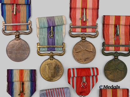 japan,_empire._a_lot_of_decorations&_medals_e_medals__w8716_10