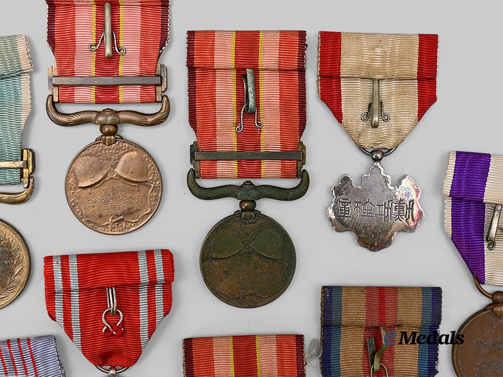 japan,_empire._a_lot_of_decorations&_medals_e_medals__w8716_11