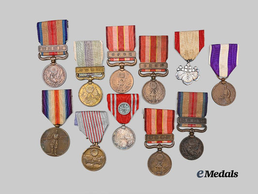 japan,_empire._a_lot_of_decorations&_medals_e_medals__w8716_2