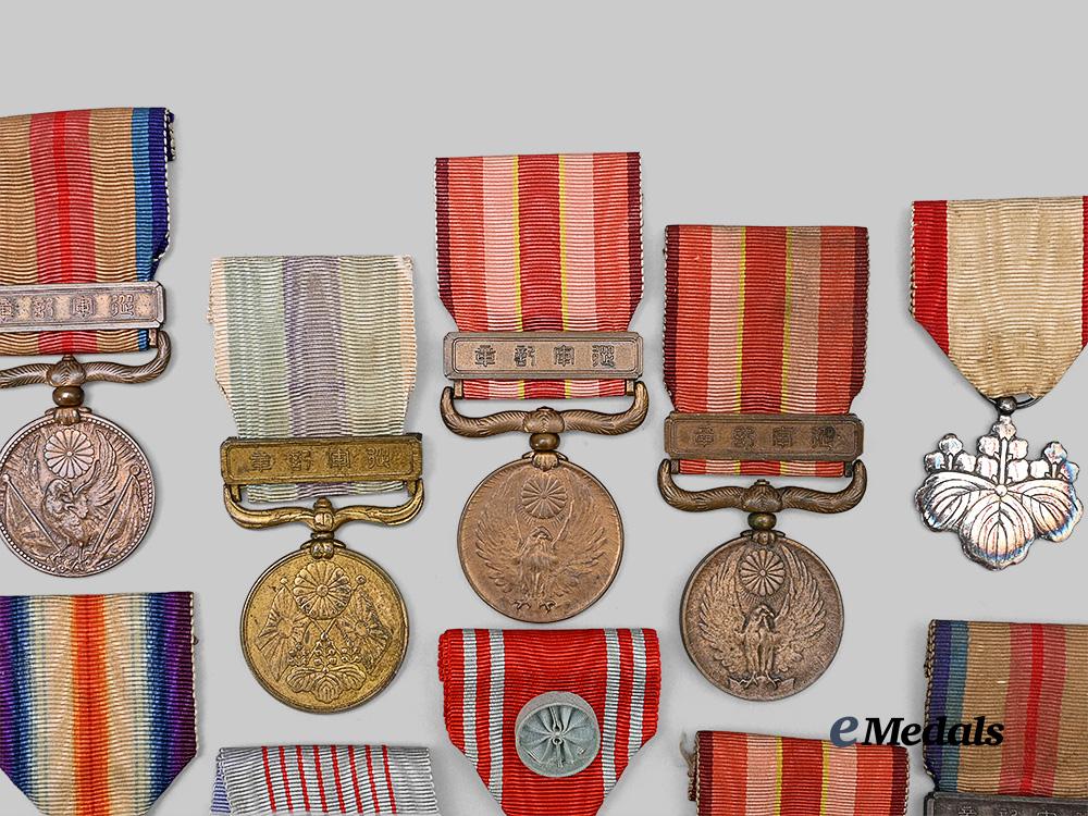 japan,_empire._a_lot_of_decorations&_medals_e_medals__w8716_5