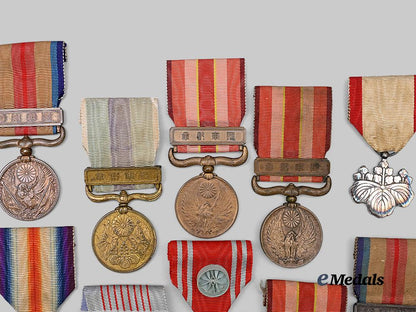 japan,_empire._a_lot_of_decorations&_medals_e_medals__w8716_5