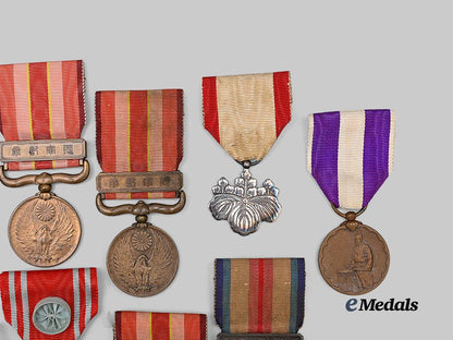 japan,_empire._a_lot_of_decorations&_medals_e_medals__w8716_6