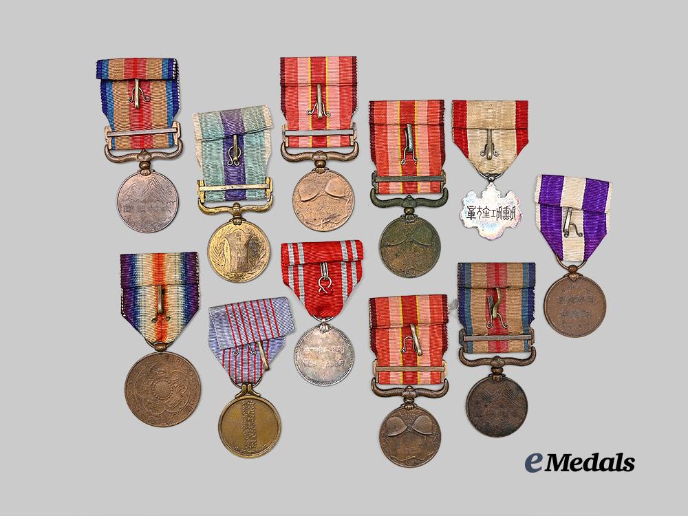 japan,_empire._a_lot_of_decorations&_medals_e_medals__w8716_7