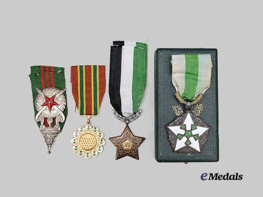 international._a_lot_of_orders&_decorations_e_medals__w8717_4