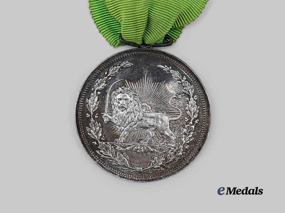 persia,_pahlavi_dynasty._a_bravery_medal,_silver_grade_medal_e_medals__w8724_5