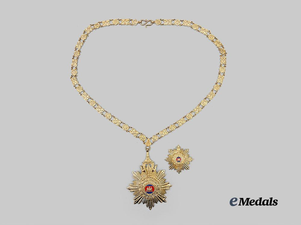 cambodia,_kingdom._a_medal_of_national_merit,_collar_chain_with_star,_modern_issue_e_medals__w8732_2