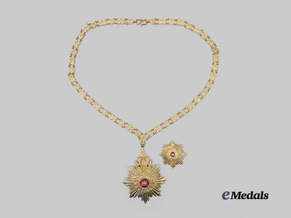 cambodia,_kingdom._a_medal_of_national_merit,_collar_chain_with_star,_modern_issue_e_medals__w8732_2